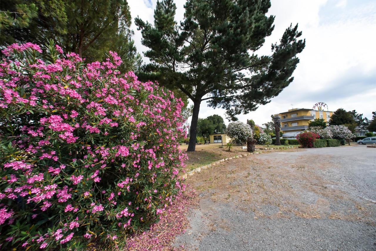 Hotel Sabatino Follonica Kültér fotó